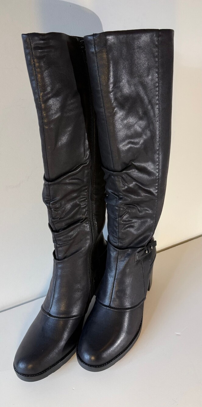 Baretraps Gibben Women's 9.5 M Black Knee High Boots Side Zip Block Heel BT25291